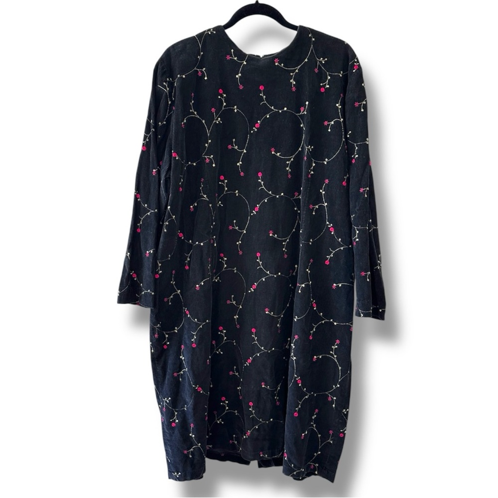 Handmade Black Floral Embroidered Corduroy Dress Womenโs Plus Size 1X/2X Cottage